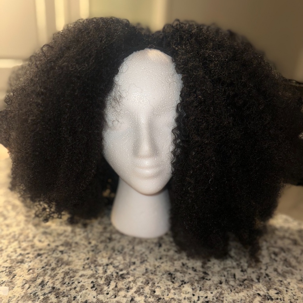 Kinky curly u part wig unworn